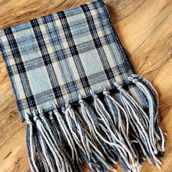 PLAID WOOL SCARF - 8 1/2" X 70" (NWOT) - Picture 5 of 5
